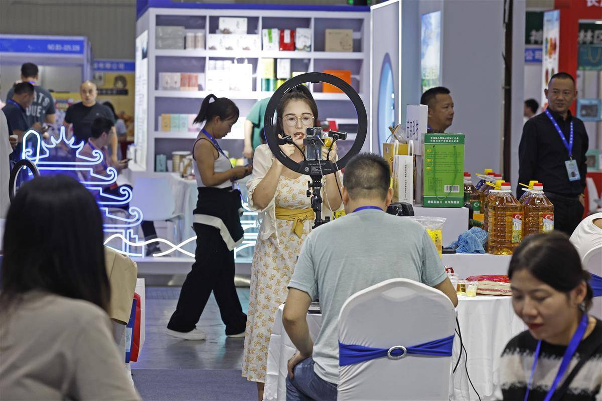 名车国际棋牌平台